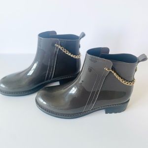 Nicole Miller Rubber Ankle Boots Booties Size 10